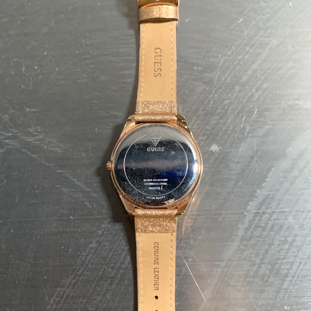 Guess gold watch - Picture 3 of 3